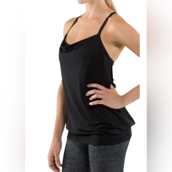 Lululemon Run Free Tank Size 6 Heathered Black Swan Racerback Lightweight NWT - Picture 2 of 15